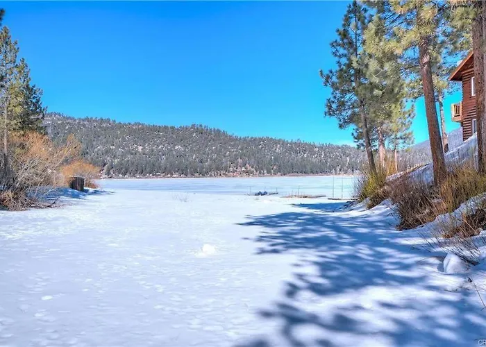 Lakeside Family Retreat