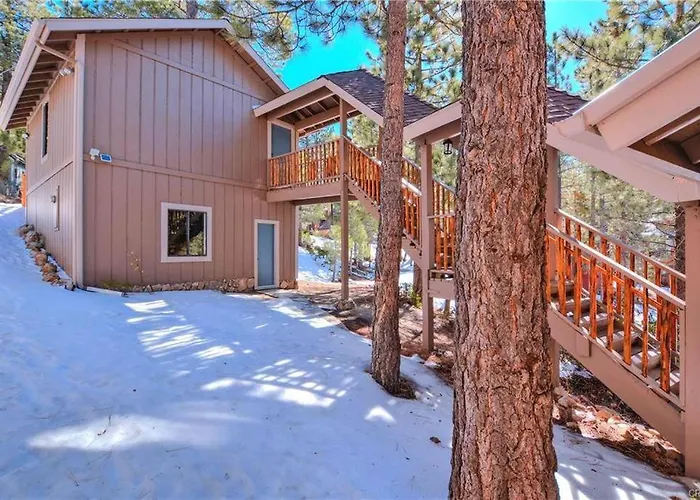 Lakeside Family Retreat